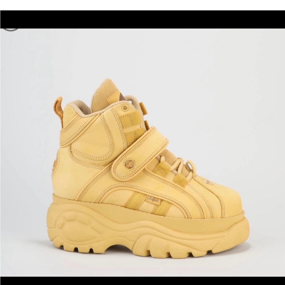 Rare Platform Buffalo London Boots